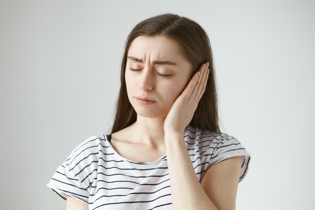 علاج انسداد الأذن بسبب الزكام
