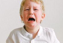 علاج ألم الأذن عند الأطفال بسبب الزكام